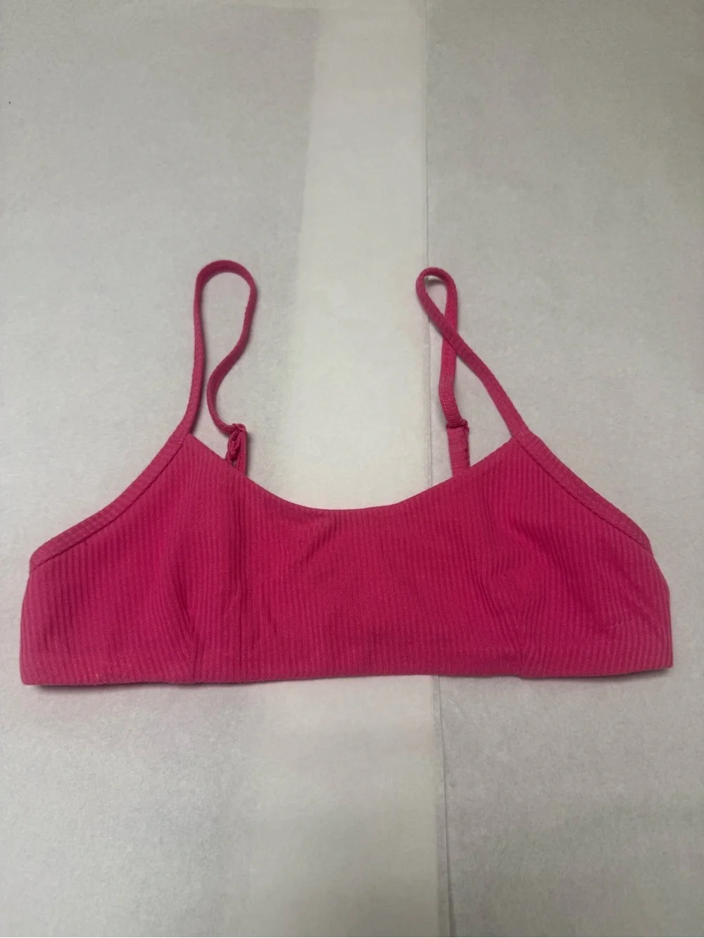 ALO Yoga Ribbed Hot Pink Bralette💟
